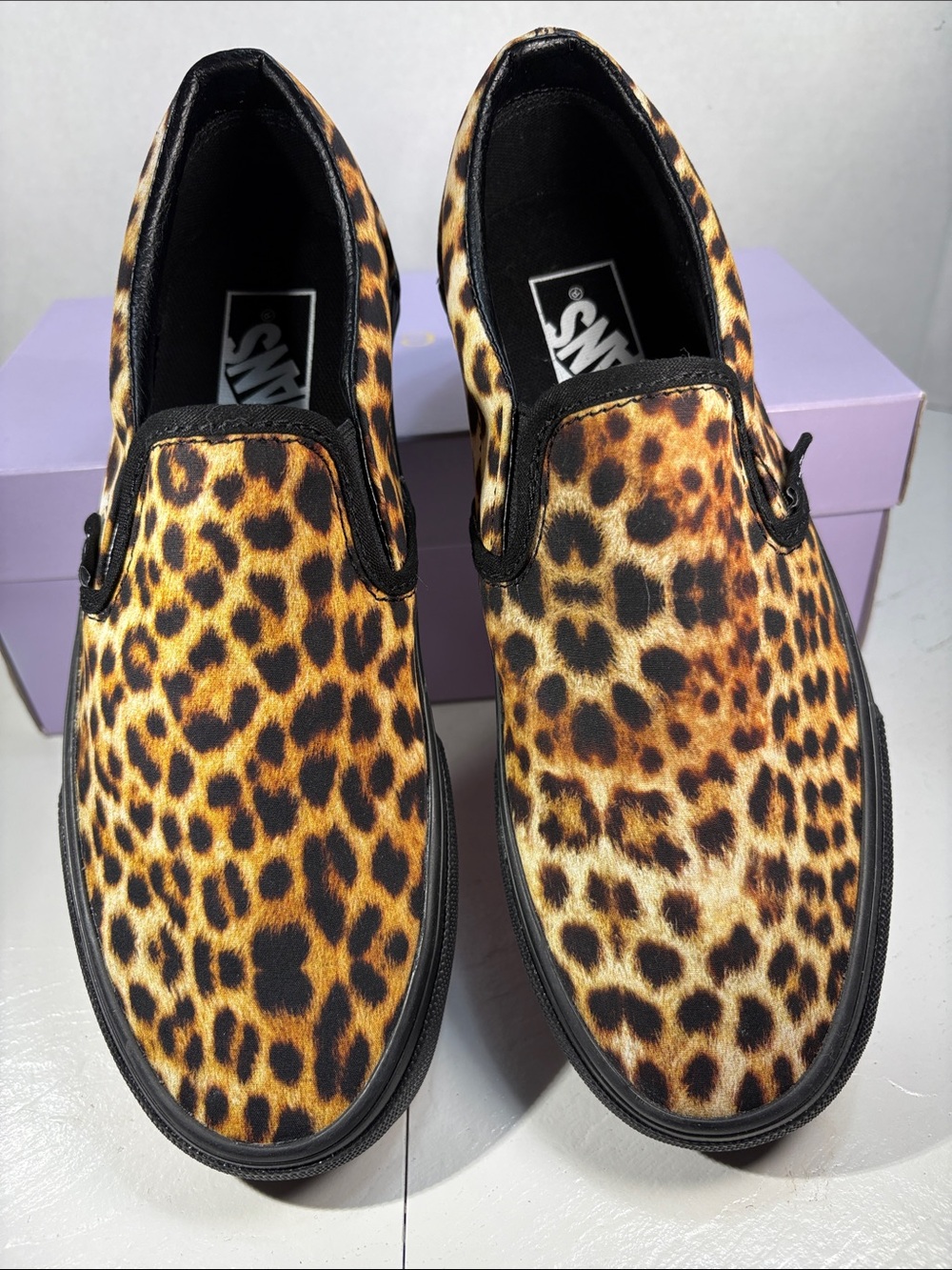 NWT Vans Classic Slip-Ons in Wild Leopard Print Women’s 8.5